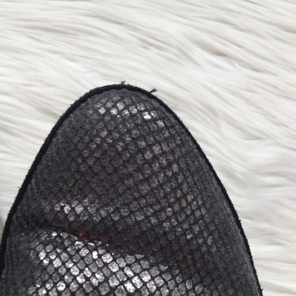 Donald J. Pliner Mickey Metallic Sneaker Loafer 11 - Picture 7 of 10